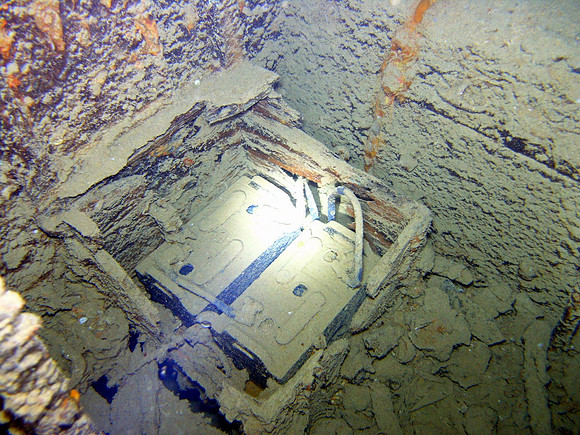 Thistlegorm, batteries of a truck