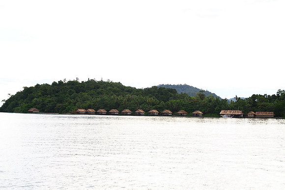 Papua Paradise resort