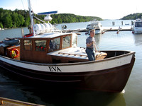 "Eva", a live aboard diving boat, based in Kaarina. Accomodates 8 divers. Equipped with kitchen, sauna and compressor etc...