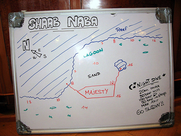 Shaab Naba briefing (night dive)