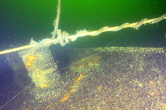 The usual location for ascend line. Now we had to use sonar to find the wreck and threw down a marker line.