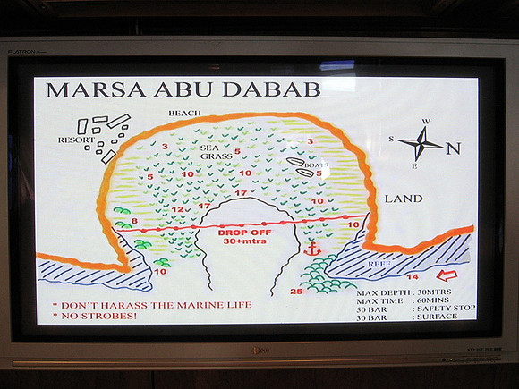 Briefing for Marsa Abu Dabab, inside the bay.  After May 2007 it is no longer allowed to dive here, for protection of the resident Dugog population (endangered species).