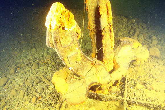 Closer look at the anchor.